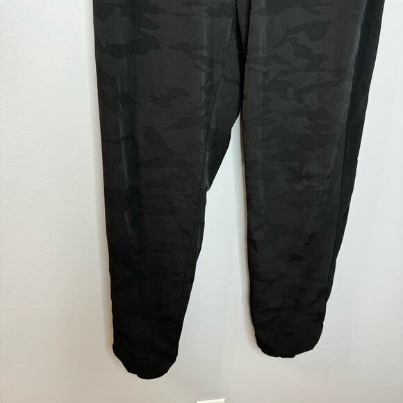 Athleta Brooklyn Textured Lined Jogger Black Camo 10Tall - Picture 4 of 11